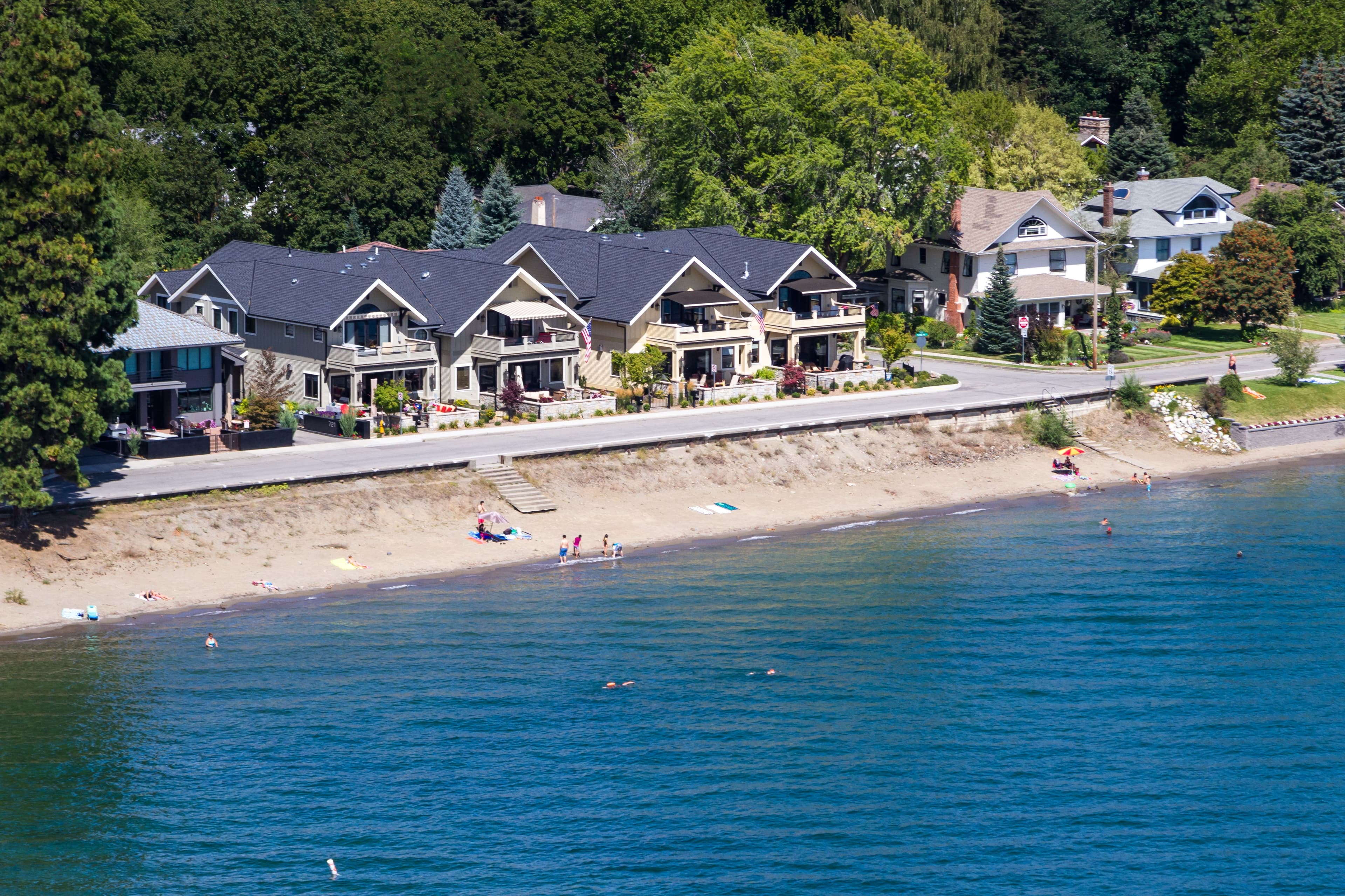 Fontana, WI Real Estate: Luxury Homes & Big Opportunities