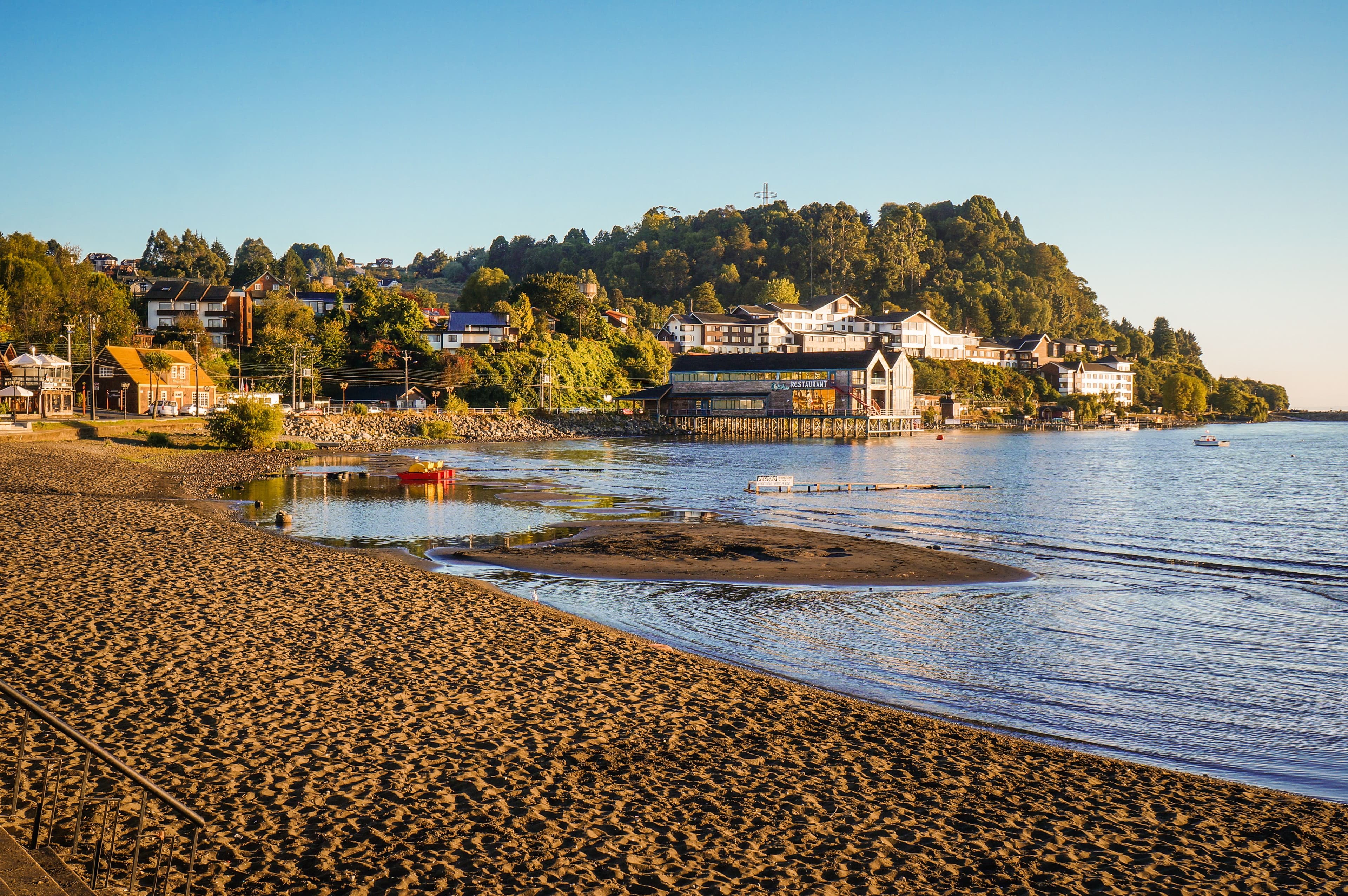 Williams Bay Real Estate: Neighborhoods Beyond the Waterfront