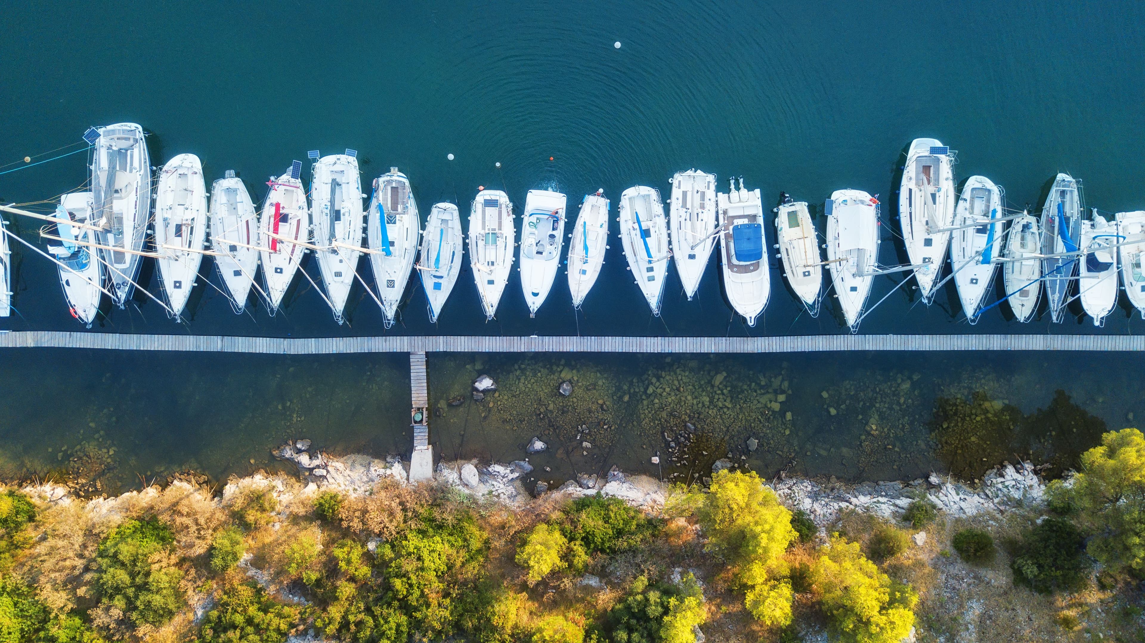 Best Lake Towns Near Chicago: A SE Wisconsin Guide